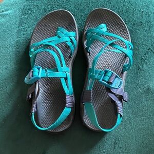 🌺SOLD🌺Chaco sandals women’s 8, Teal Yampa•hiking•Toe loop strap. !